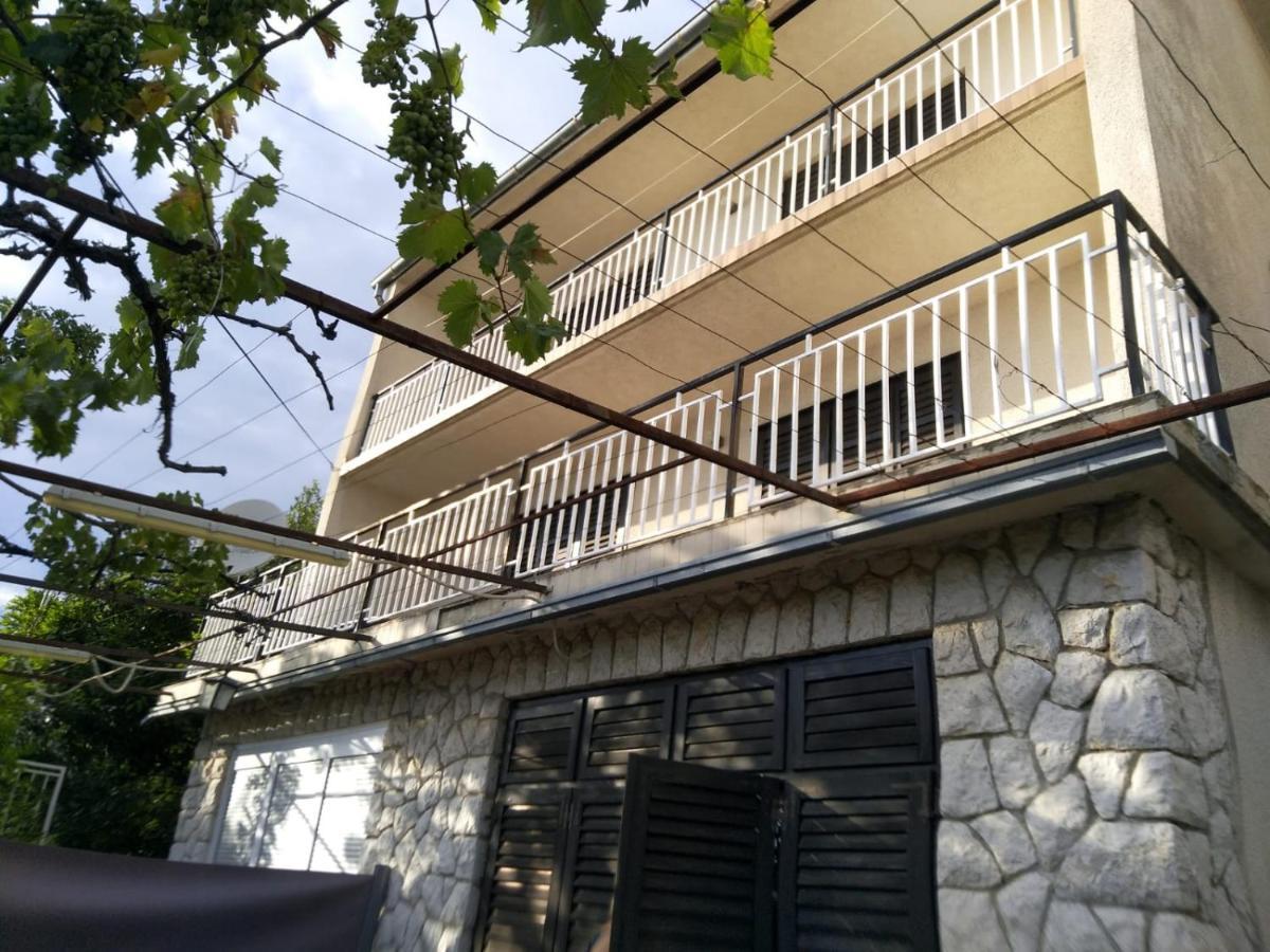 Apartment Meri 2nd Floor Dramalj